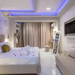 Rua Mat - Serene With Modern Comfort, By Zantewize * Alikes