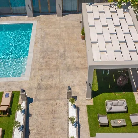 Rua Mat - Serene With Modern Comfort, By Zantewize וילה *