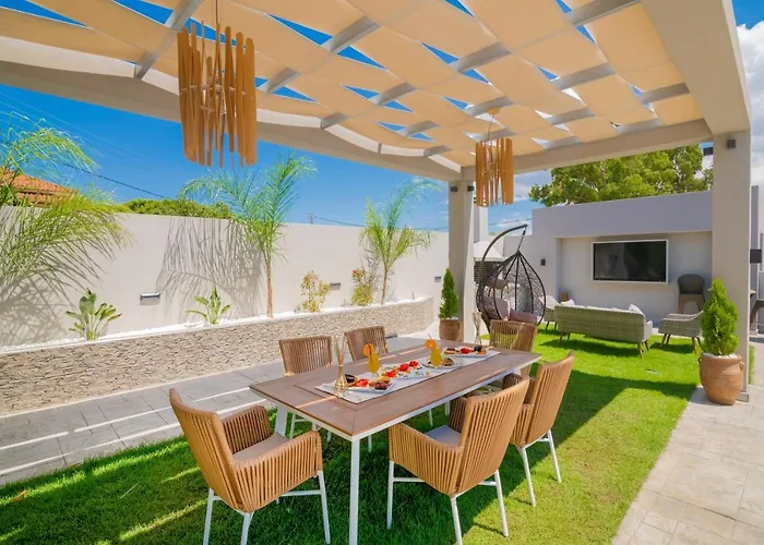 Villa Rua Mat - Serene With Modern Comfort, By Zantewize